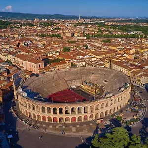 L'arena Dietro L'angolo , Verona Italy