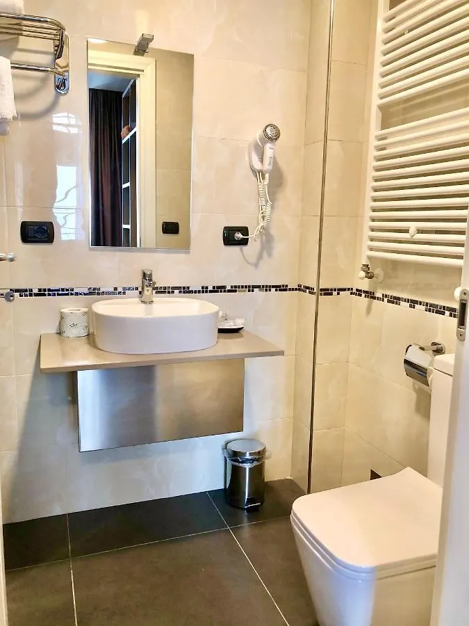 Hotel Folen Mediolan 3*,